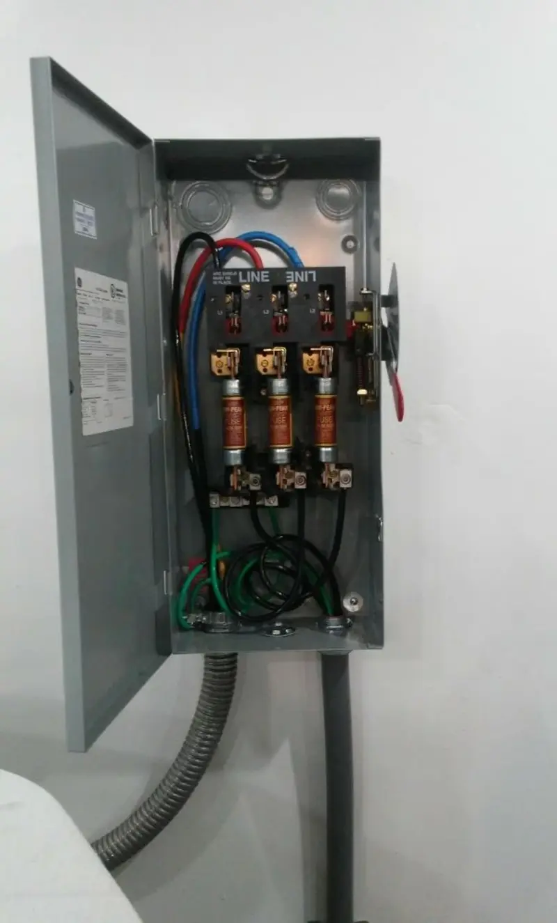 Three-phase disconnect switch installed for Electrical Wiring & Rewiring in Willingboro